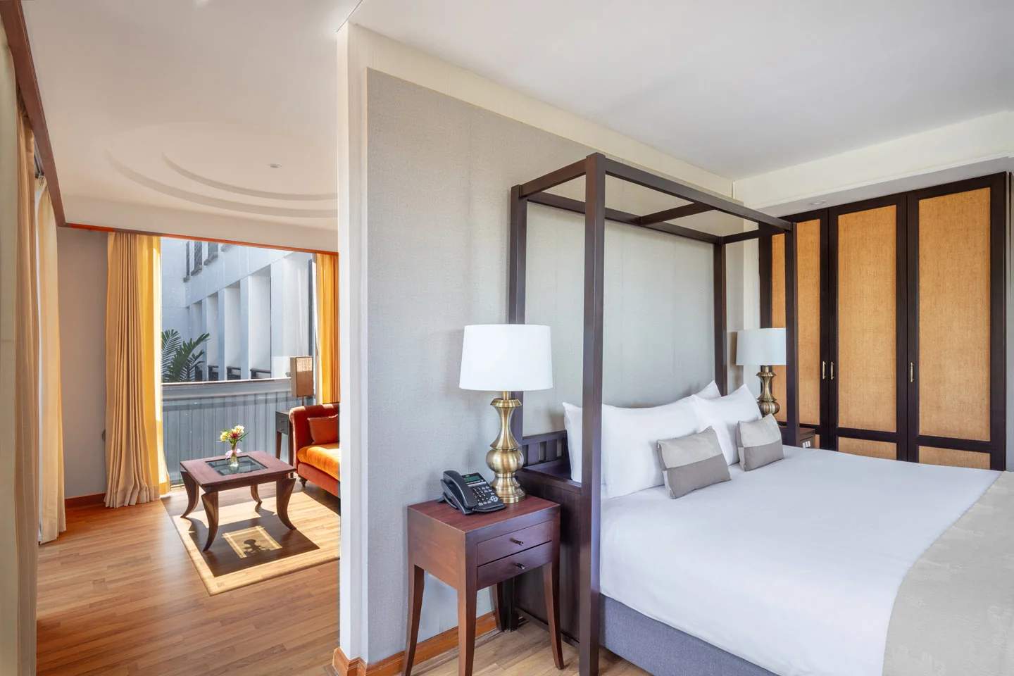 โรงแรมทวาราวดี